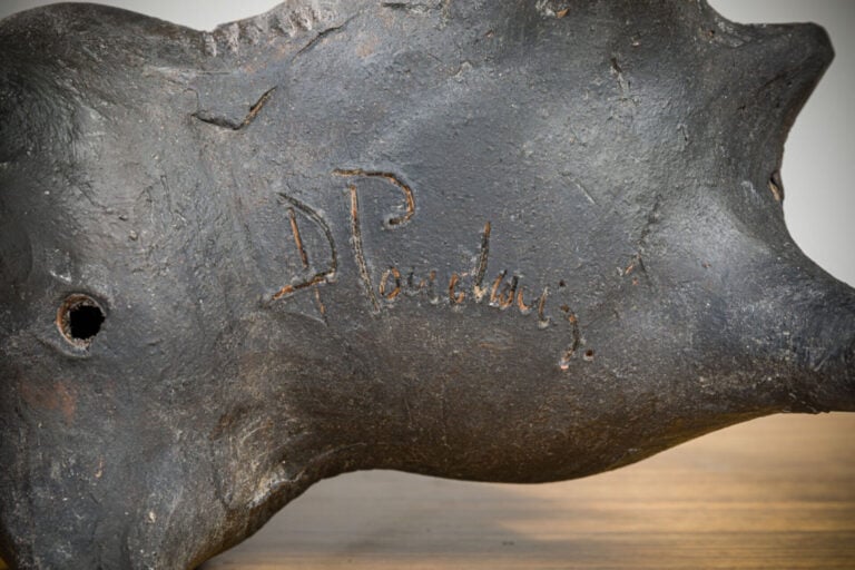 DOMINIQUE POUCHAIN (NÉ EN 1956) - Sculpture en céramique émaillée noire - repré…