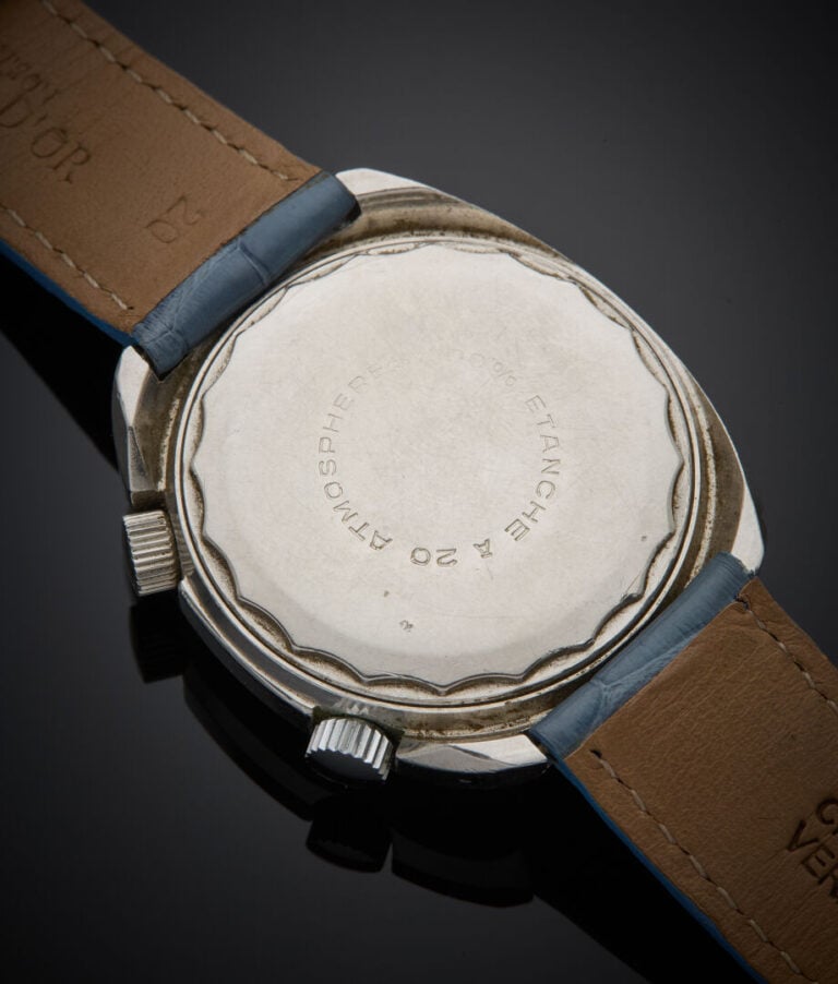 ELVES - - BRACELET MONTRE de plongée ronde en acier. Cadran bleu satiné, deux r…