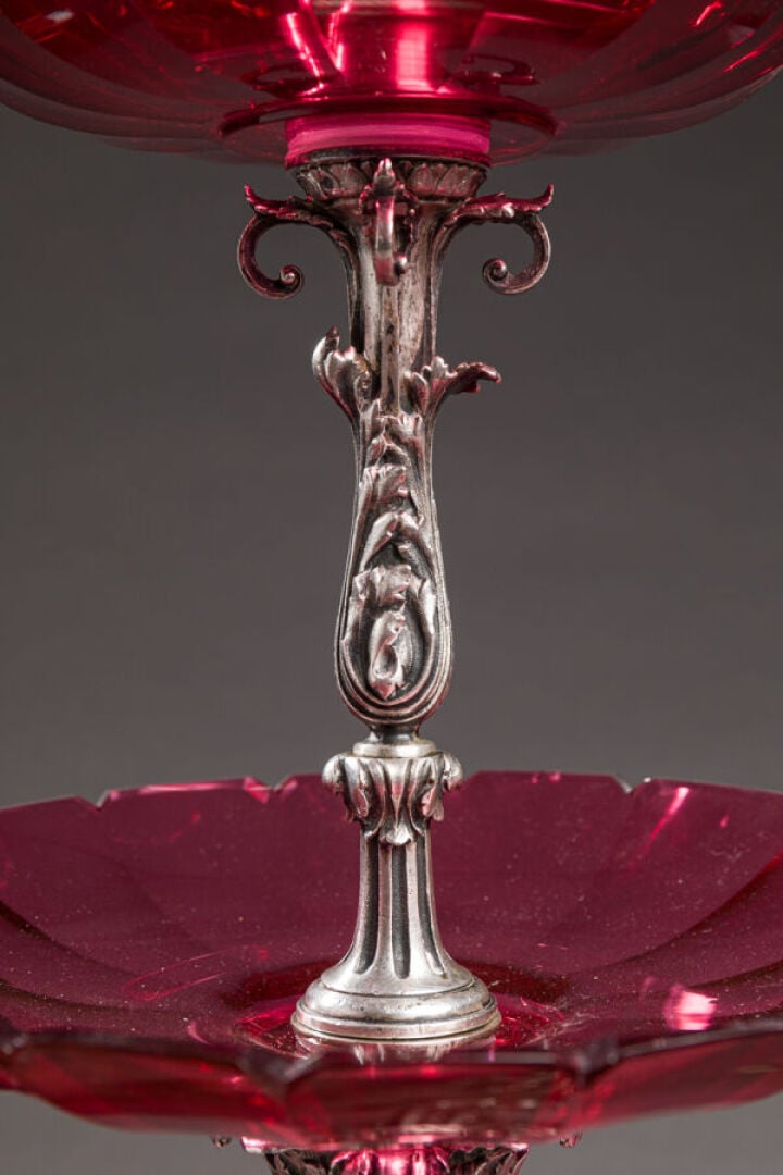 HALPHEN & BACCARAT - Rare ensemble composé de 4 coupes et - d'un serviteur muet…