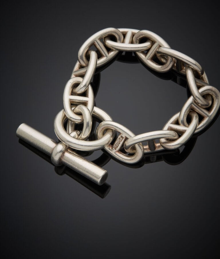 HERMES - - BRACELET "Chaîne d'ancre" en argent (925‰). - - Signé HERMES. Dans u…