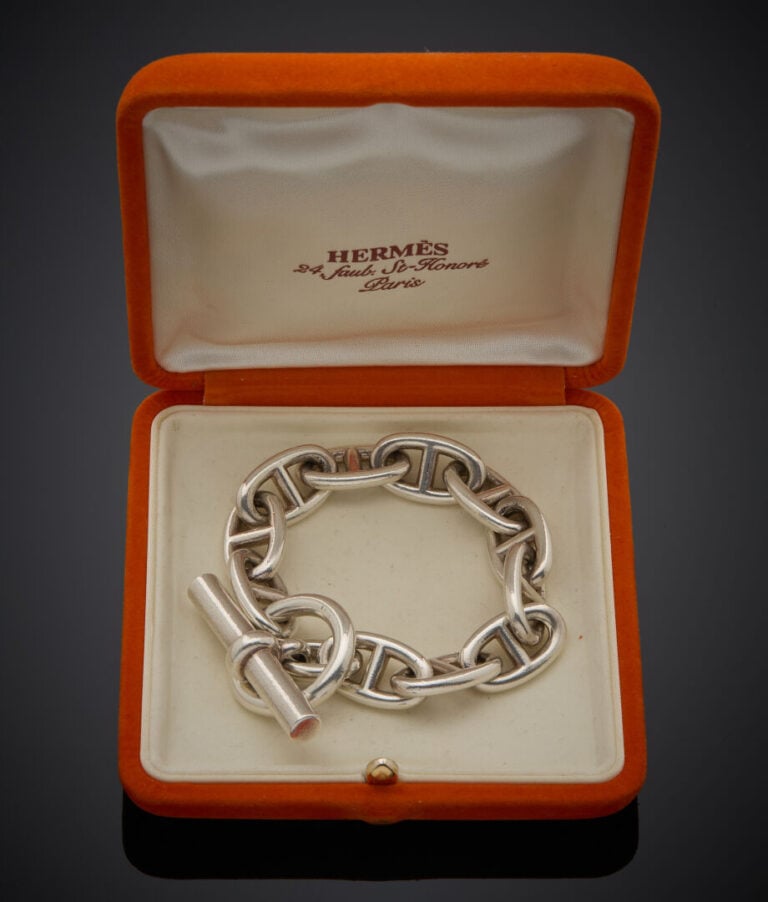 HERMES - - BRACELET "Chaîne d'ancre" en argent (925‰). - - Signé HERMES. Dans u…