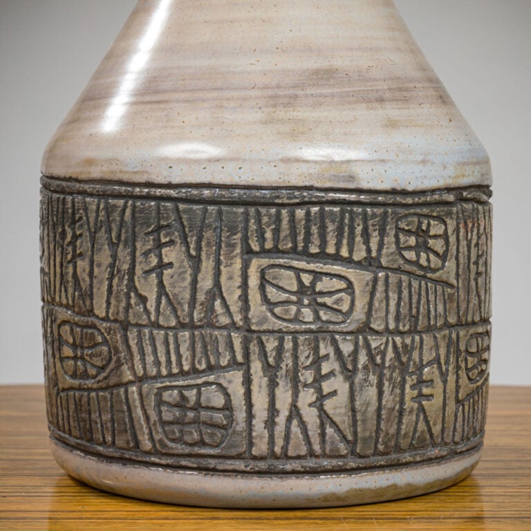 JACQUES POUCHAIN (1927-2015) - Vase soliflore en céramique émaillée à décor - i…