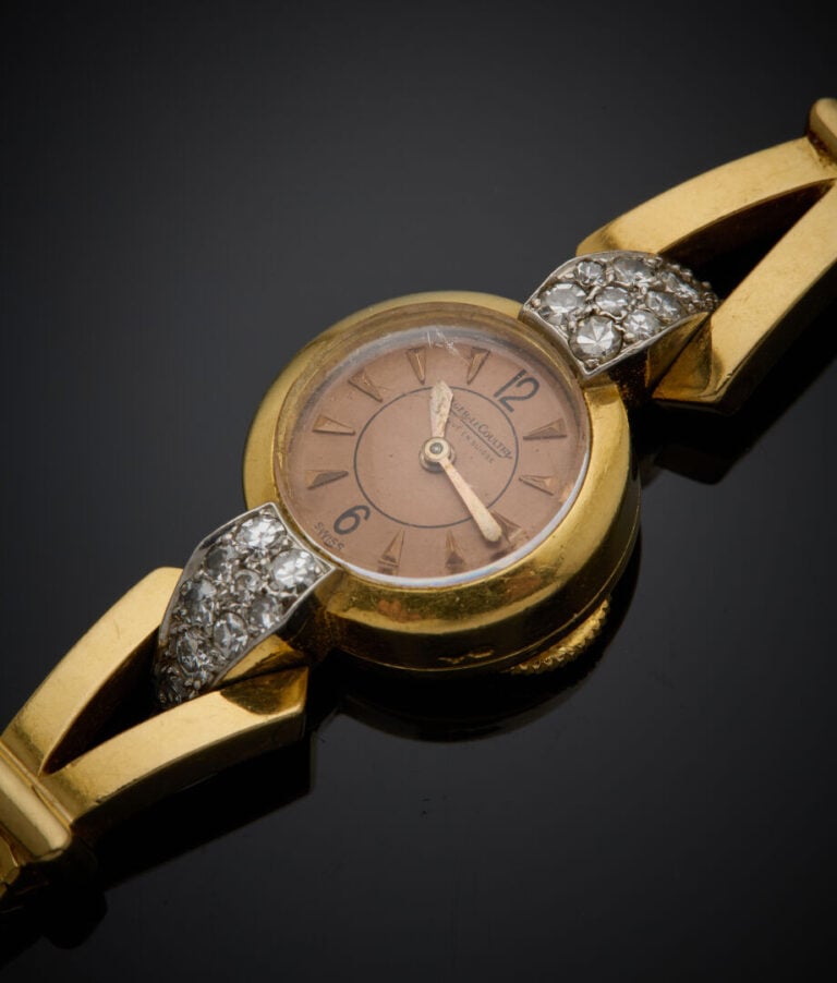 JAEGER LECOULTRE - - BRACELET MONTRE ronde de dame en or jaune (750‰). Attaches…