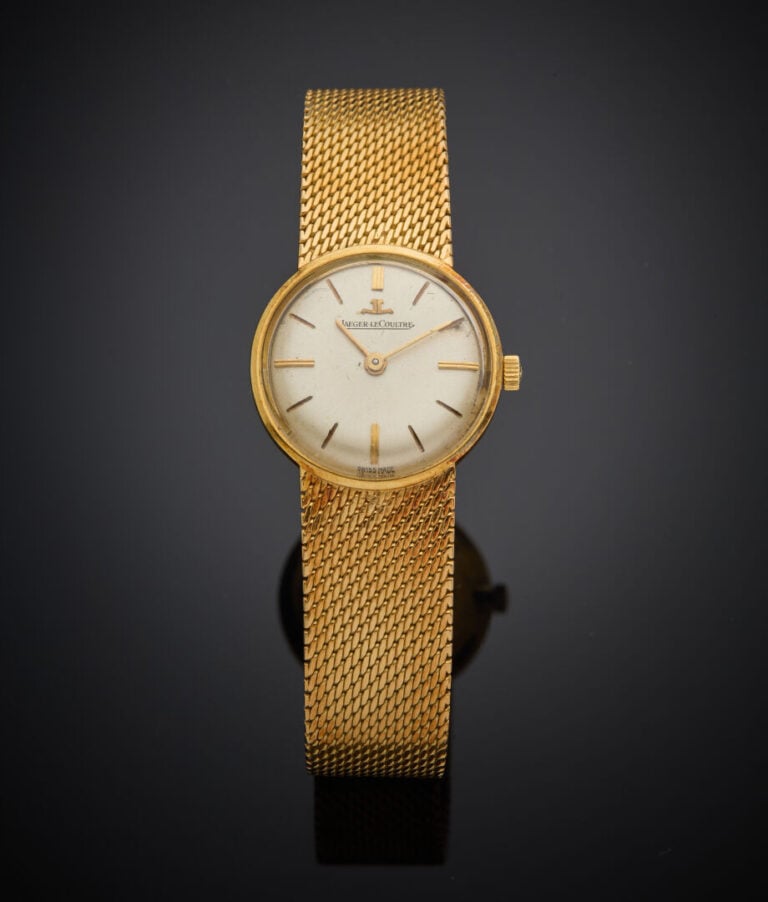 JAEGER LECOULTRE - - BRACELET MONTRE ronde de dame en or jaune (750‰). Cadran c…