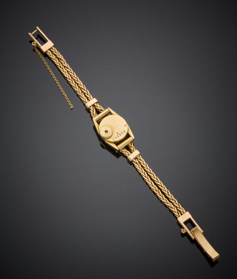 JAEGER LECOULTRE - - BRACELET MONTRE ronde de dame en or jaune (750‰). Cadran d…