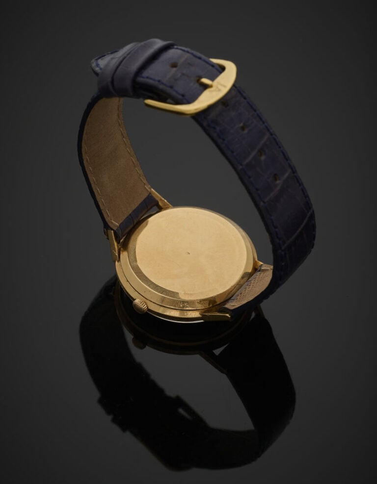 LONGINES - - BRACELET MONTRE ronde "Flagship" en or jaune (750‰). Cadran satiné…