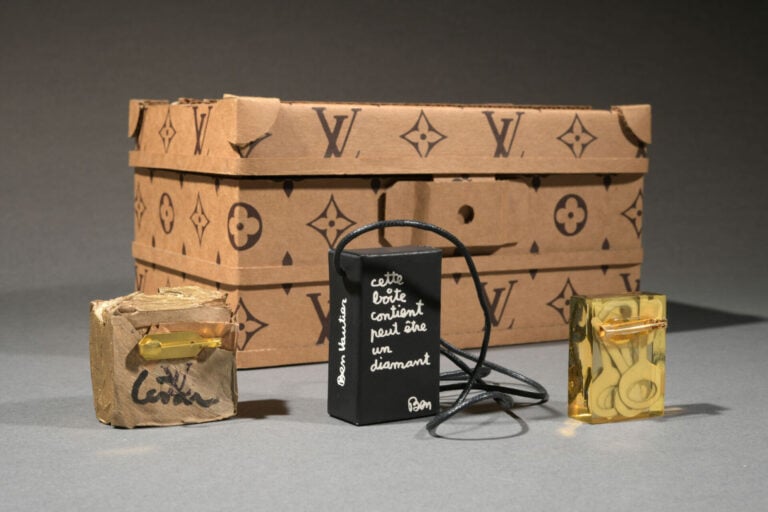 LOUIS VUITTON (1989, édition limitée N°833/850) - Malle à bijoux en carton Mono…