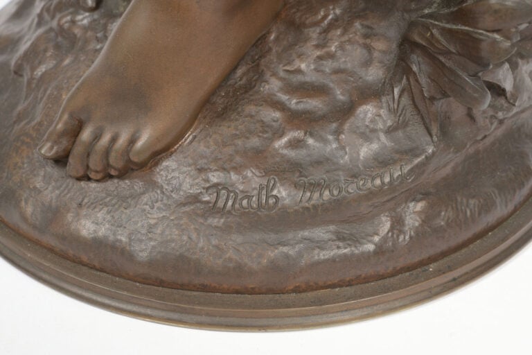 Mathurin MOREAU (1822-1912) - Jeune femme aux oiseaux - Epreuve en bronze à pat…