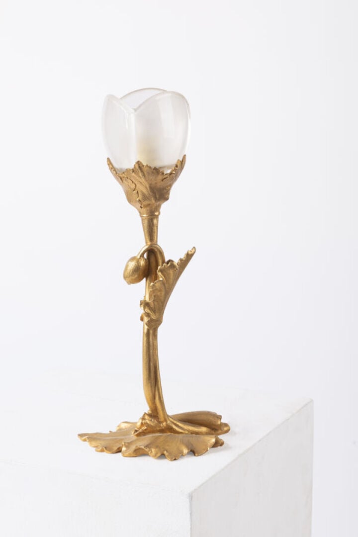 MAURICE BOUVAL (1863-1916) - Lampe de bureau en bronze à patine dorée à décor d…