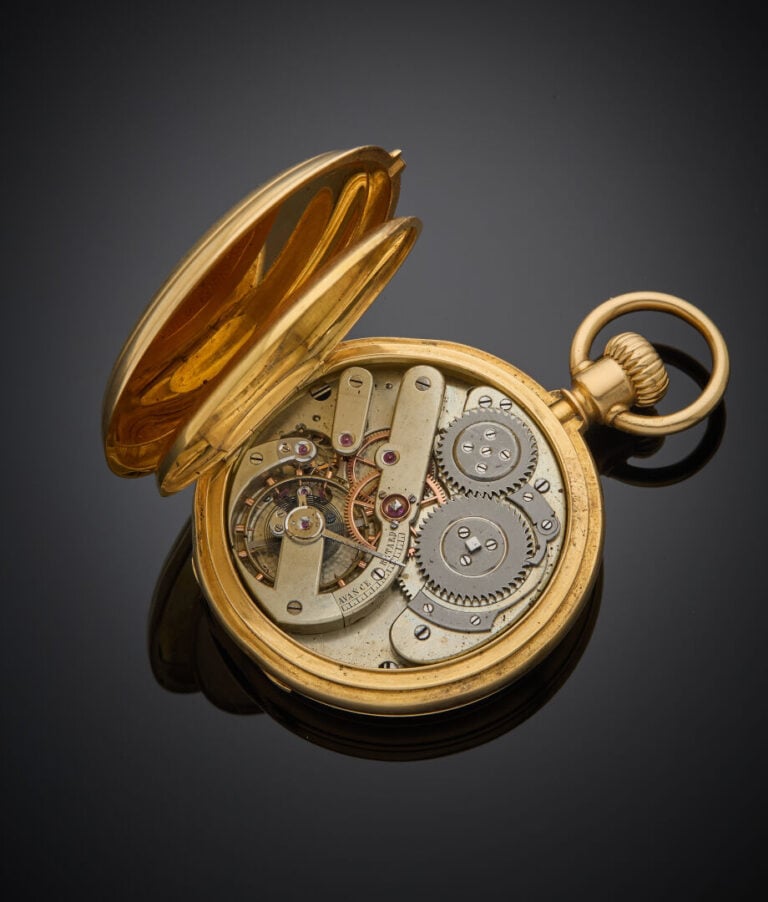 MONTRE de POCHE SAVONNETTE en or jaune (750‰) uni. Cadran émail blanc (fêles, u…