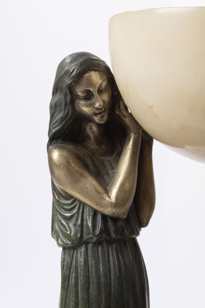 PIERRE LAUREL DIT PIERRE LE FAGUAYS (1892-1962) - Sculpture en bronze éclairant…