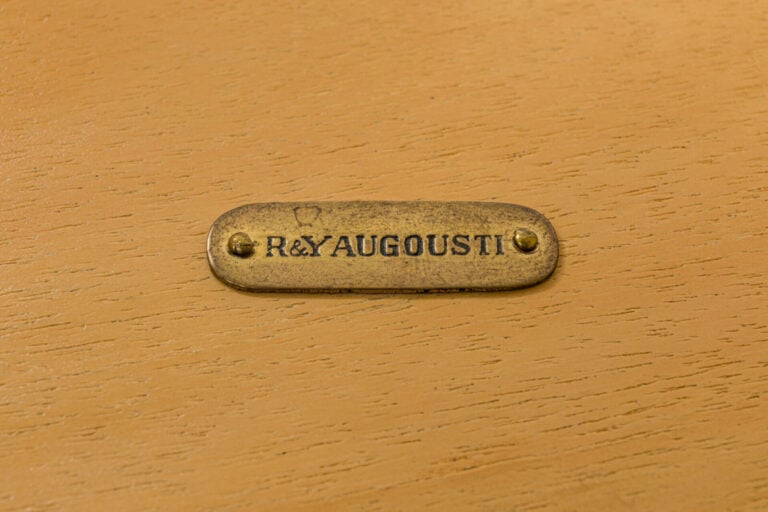 RIA & YOURI AUGUSTI (XXÈME) - Guéridon formant table d'appoint - entièrement ga…