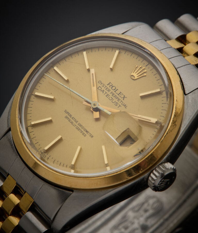 ROLEX - - BRACELET MONTRE ronde "Oyster Perpetual Date" en or jaune (750‰) et a…