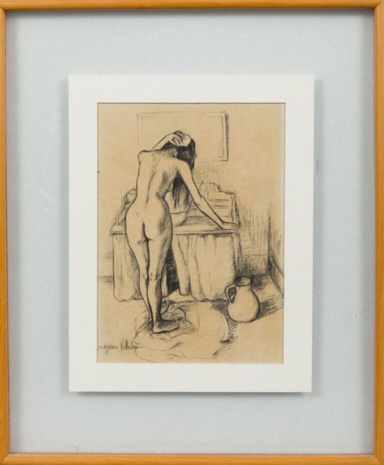 SUZANNE VALADON (1865-1938) - Femme à la toilette, - Crayon et fusain sur papie…