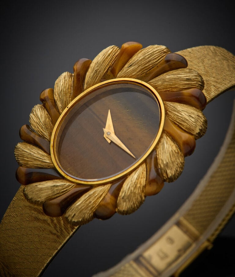 YVES SAINT BLAISE - - BRACELET MONTRE ovale de dame en or jaune (750‰) entièrem…