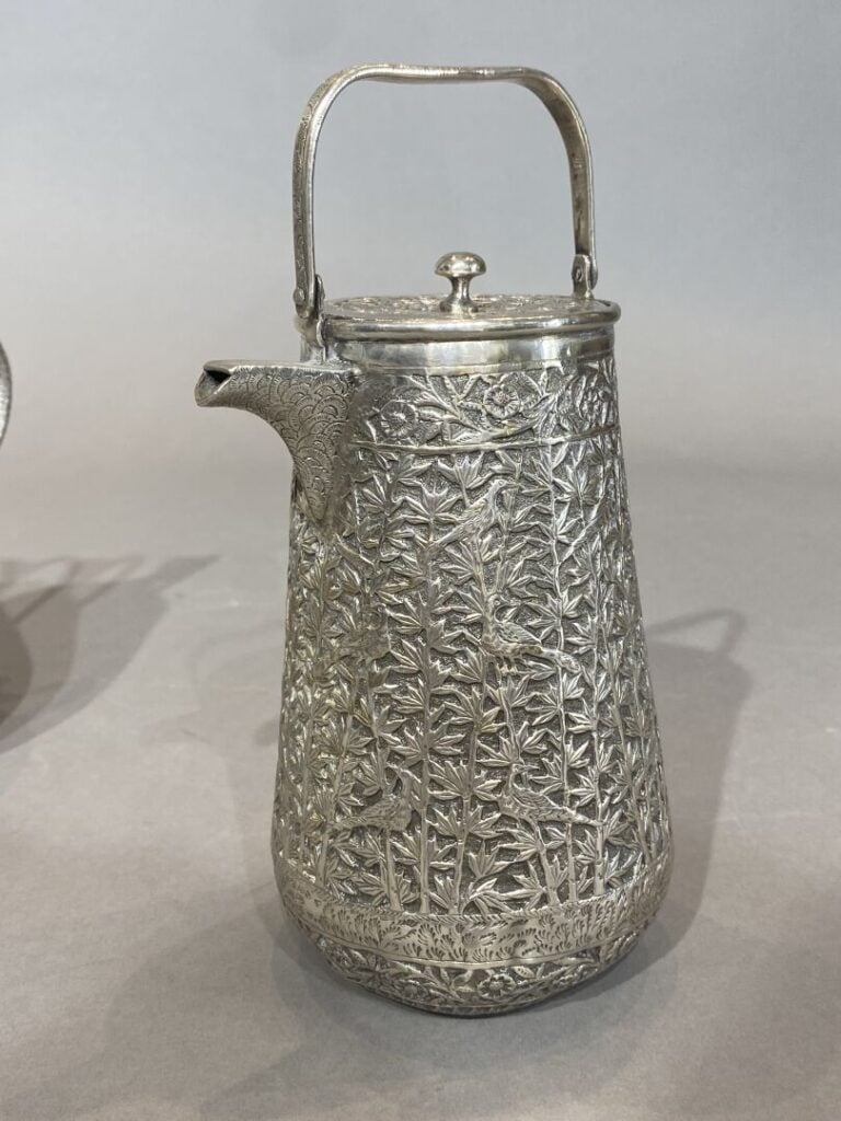 Asie du Sud-Est ou Inde, Kutch ? - Partie de service en argent (800) comprenant…