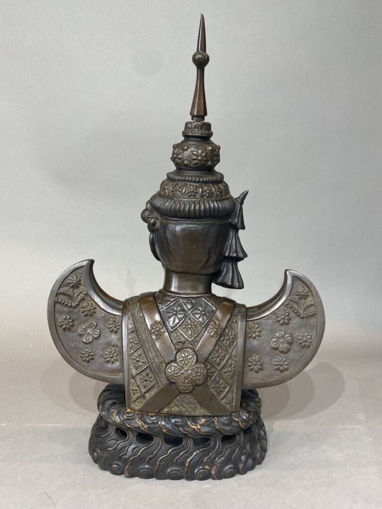 Asie Sud-Est - Buste de jeune femme en costume traditionnel - Sculpture en bron…