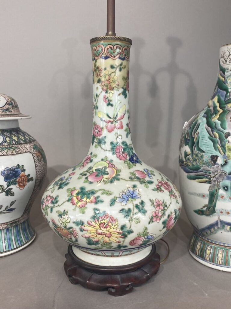 Chine - Ensemble de céramiques chinoises comprenant une potiche couverte à déco…