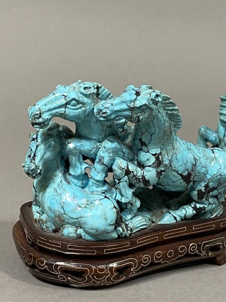 Chine - Ensemble de deux groupes sculptés en pierre turquoise représentant des…