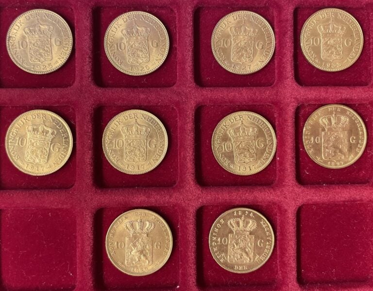 Ensemble de 10 pièces OR de 10 florins comprenant : - 1x Wilhelmine Jeune 1897…