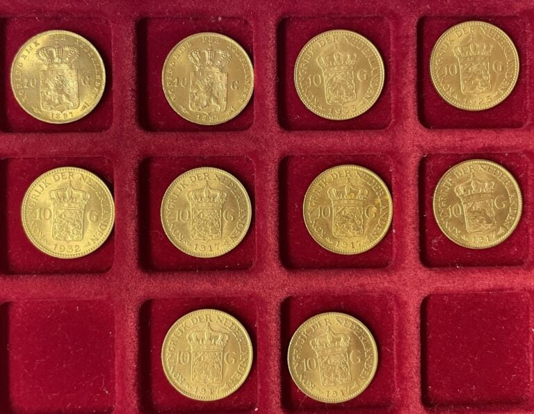 Ensemble de 10 pièces OR de 10 florins comprenant : - - 2x Wilhelmine Jeune 189…