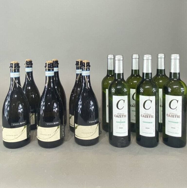 Ensemble de bouteilles de vin comprenant: - - Château Cazette, Sauvignon, 2020…