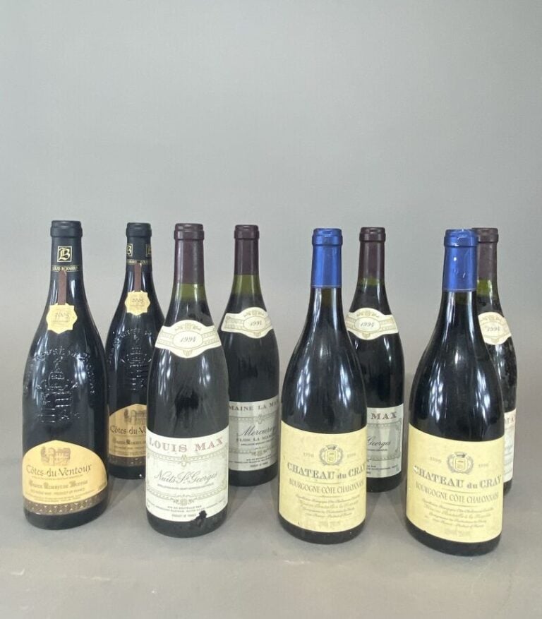 Ensemble de bouteilles de vin comprenant: - - Côtes du Ventoux, Grande réserve…