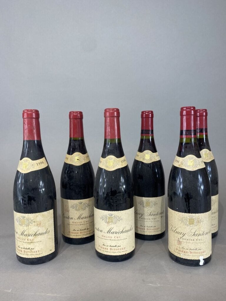 Ensemble de bouteilles de vin comprenant: - - Volnay Santernots, Premier Cru, P…