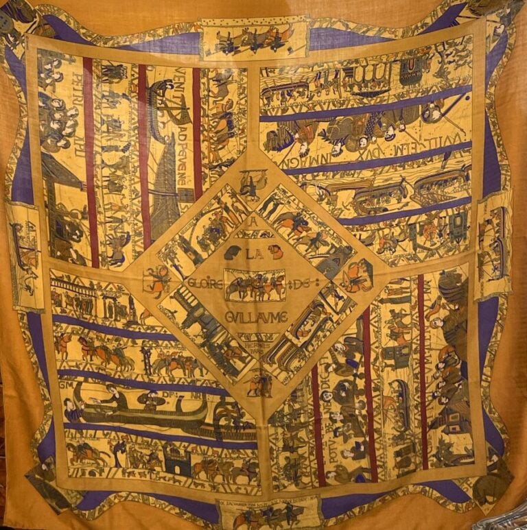 HERMES - Grand châle en cachemire et soie "A la gloire de Guillaume" - 260 x 26…