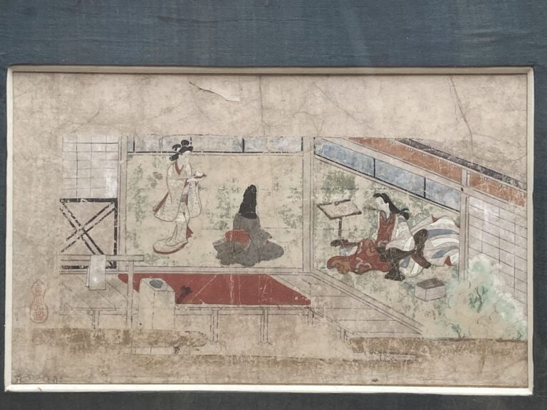 Japon - Scène animée dans un intérieur figurant des geishas dont l'une prenant…