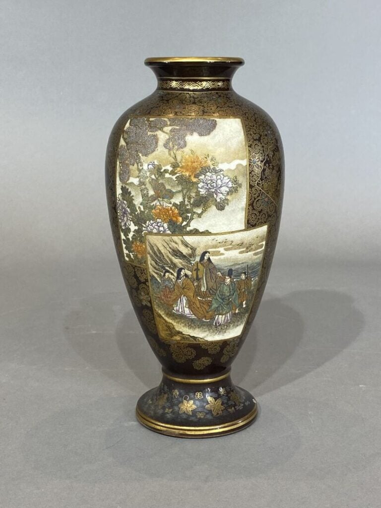 Japon - Vase balustre en faïence de Satsuma à décor en registre de scènes animé…