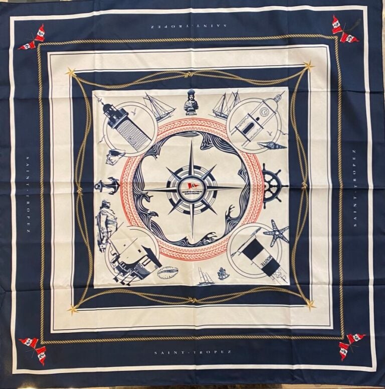 Lot de 5 foulards en soie : - - Christian Dior, monogramme bleu sur fond blanc,…
