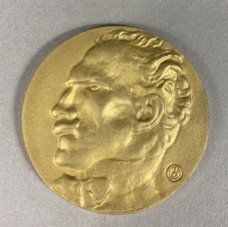 MONTBLANC - Médaille en bronze patiné, dans son étui