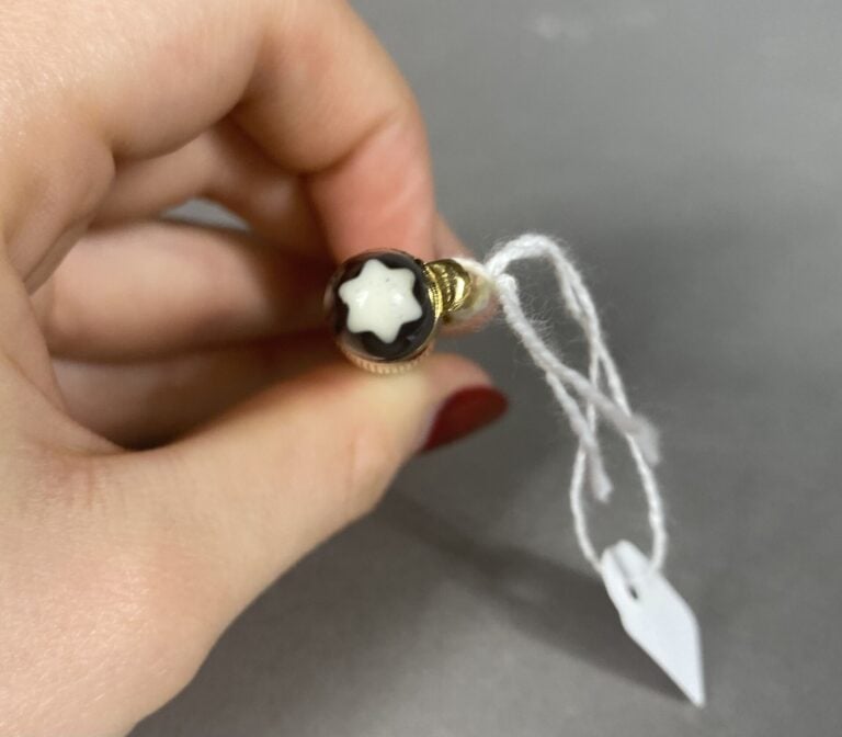 MONTBLANC - Stylo bille rétractable doré