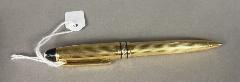 MONTBLANC - Stylo bille rétractable doré