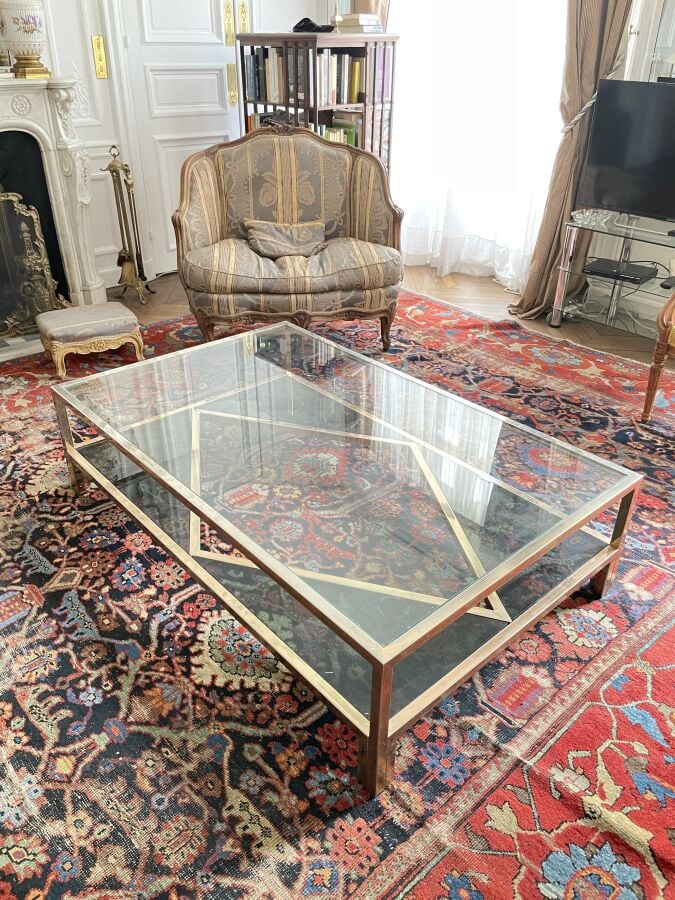 Table basse rectangulaire en acier chromé Présentant deux plateaux de verre don…