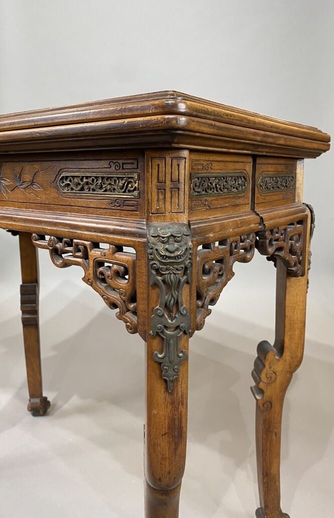 VIARDOT Gabriel (1830-1906) - Table de salon formant table de jeux en bois exot…