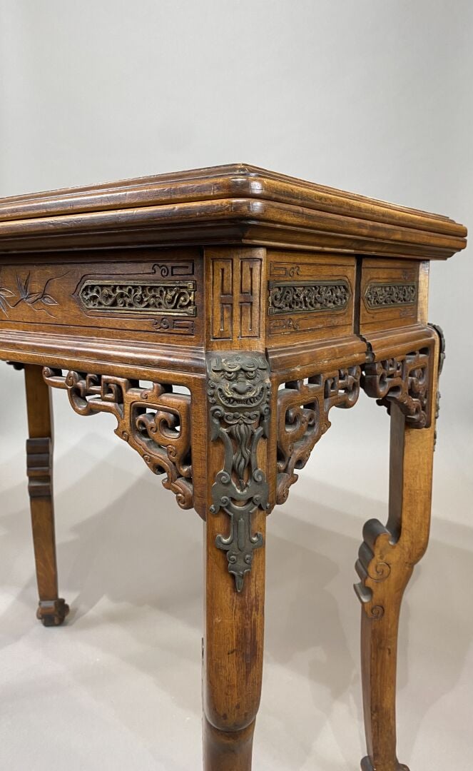 VIARDOT Gabriel (1830-1906) - Table de salon formant table de jeux en bois exot…