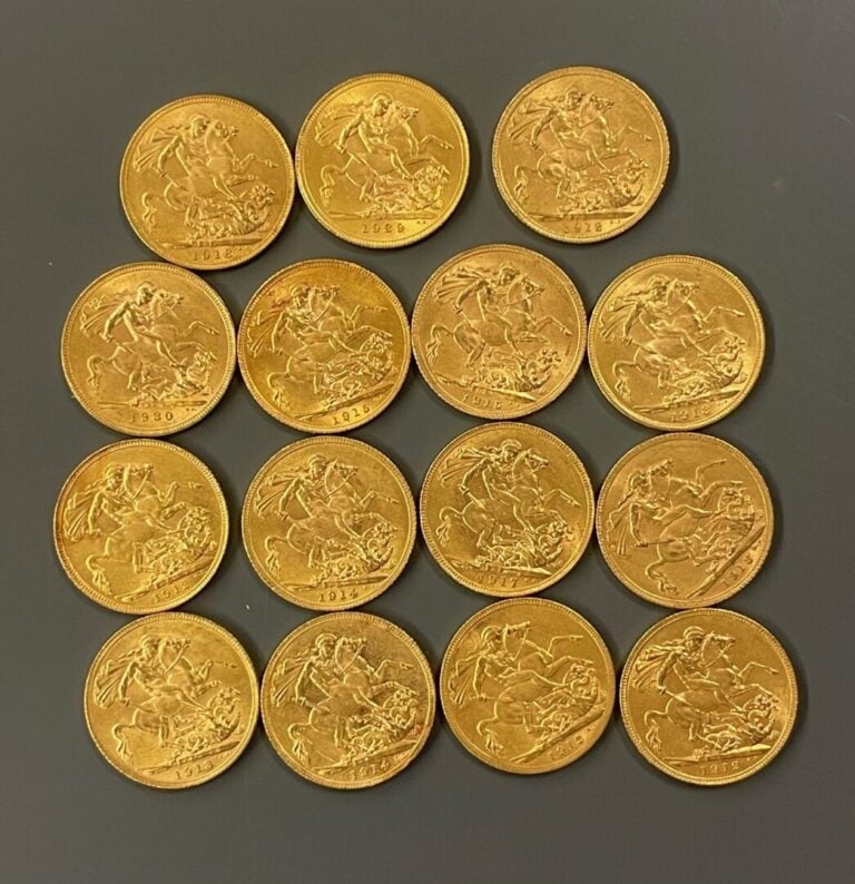 ANGLETERRE - 15 souverains or Georges V - Poids total : 119.5 g - (petites usur…