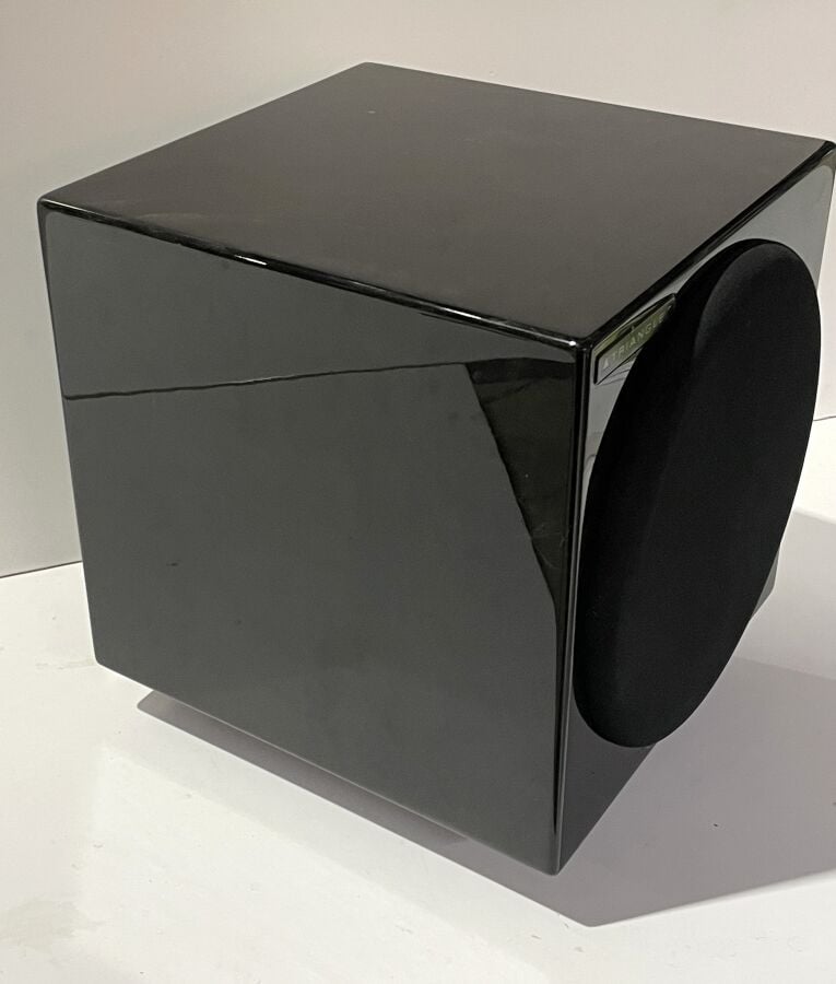 CAISSON DE BASSE TRIANGLE METEOR - Vendu en l'état, sans cables - Petites rayur…