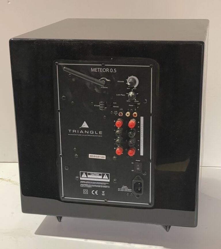 CAISSON DE BASSE TRIANGLE METEOR - Vendu en l'état, sans cables - Petites rayur…