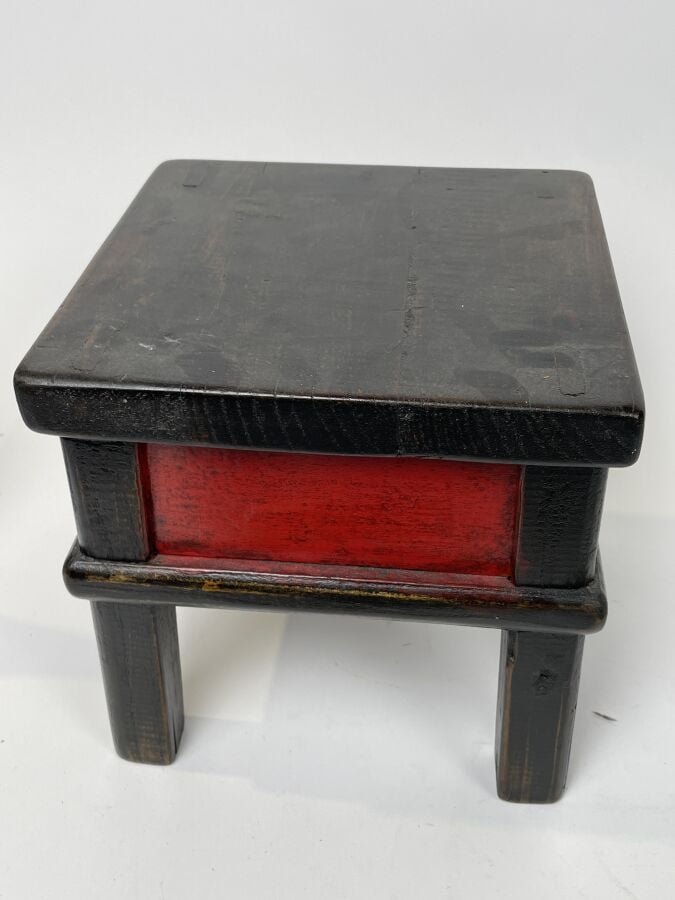 CHINE. VIETNAM. - Lot comprenant : deux COUPELLES, une ASSIETTE et un PLAT en p…