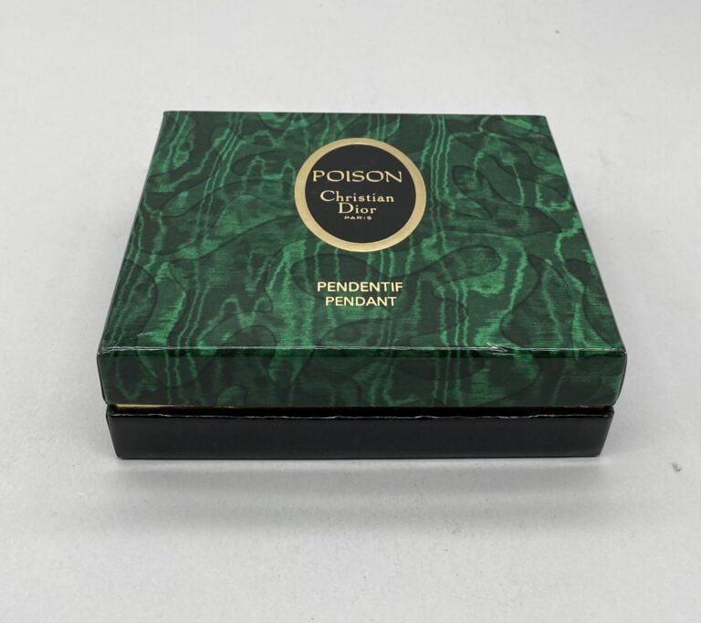 Christian DIOR, 3 flacons pour "Poison" - Flacon traditionnel pour lancement de…
