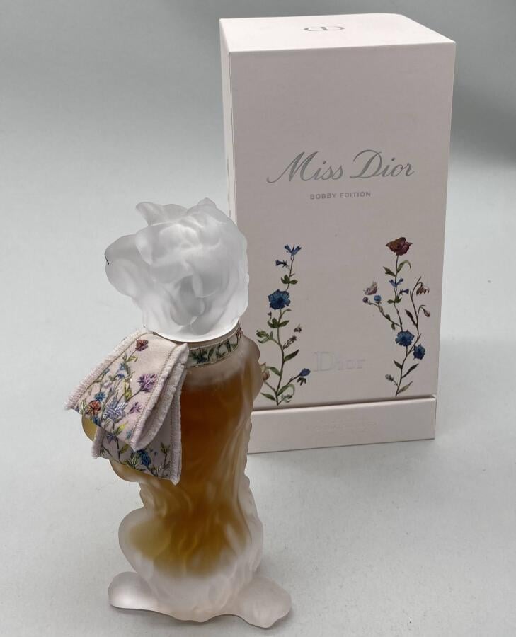 Christian Dior " J'appartiens à Miss Dior", réédition pour le lancement de la m…