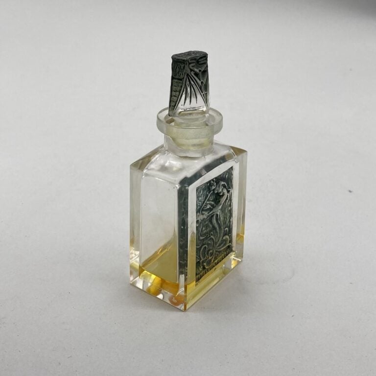 COTY "les fleurs" flacon de René Lalique, bouchon émeri en forme de deux cigale…