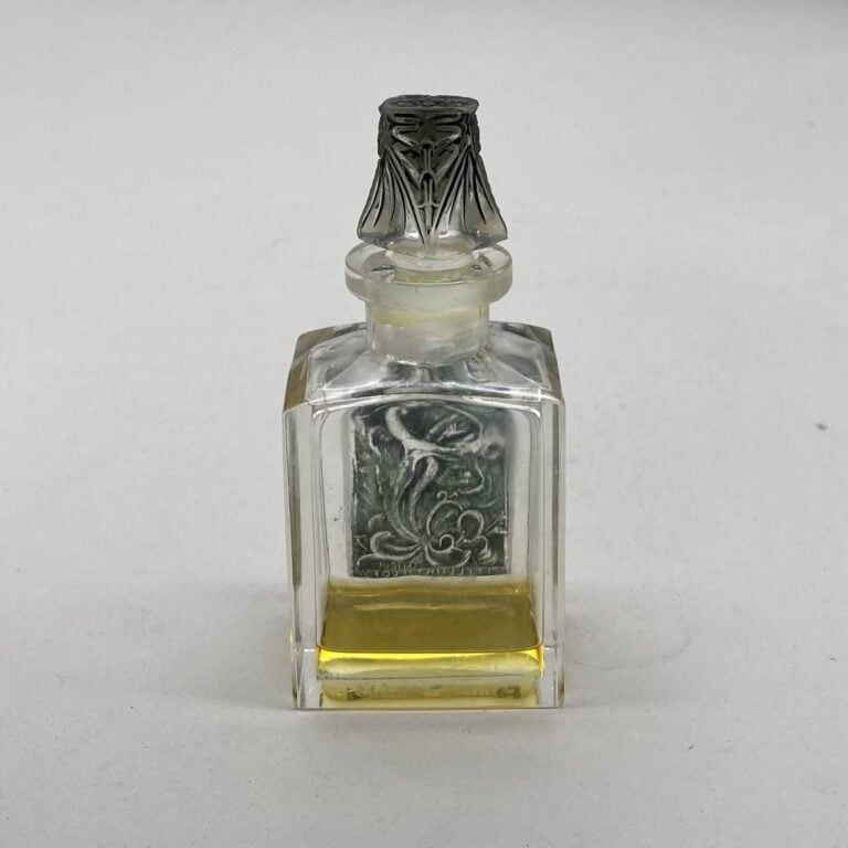 COTY "les fleurs" flacon de René Lalique, bouchon émeri en forme de deux cigale…