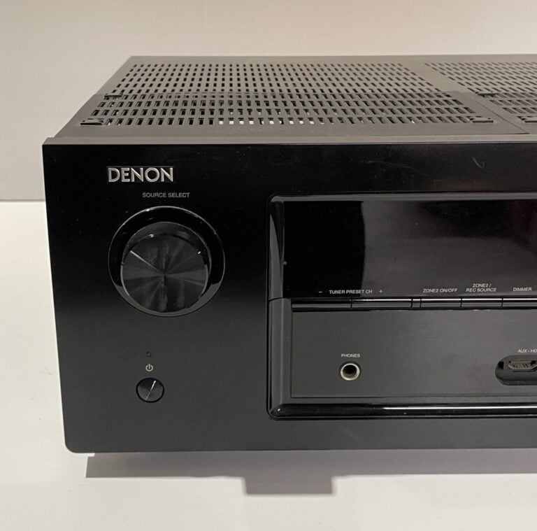 DENON. Amplificateur (Integrated Network AV. receiver) - Sans garantie de fonct…