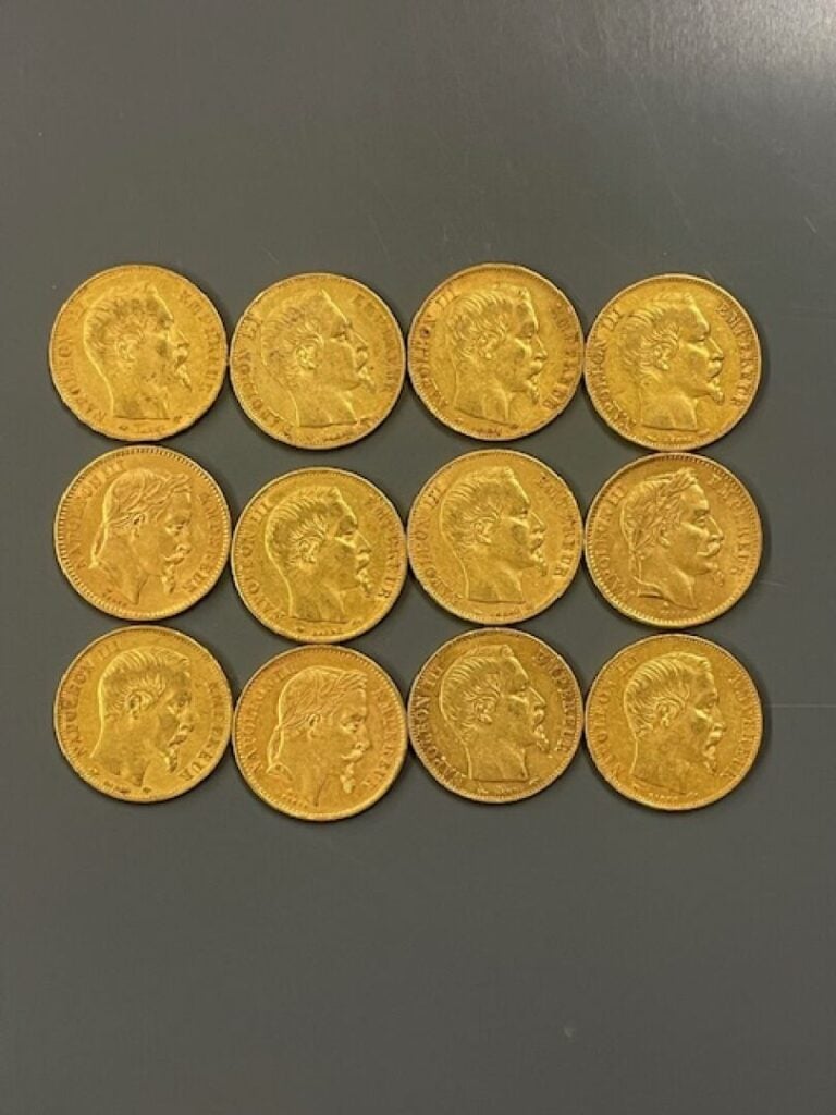 FRANCE - 12 pièces de 20 francs or, Napoléon III - Poids total : 77 g - (petite…