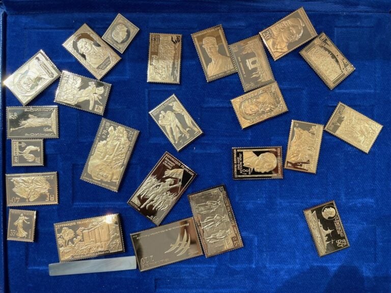 France - Divers - Collection de trois coffrets de timbre en argent représentant…