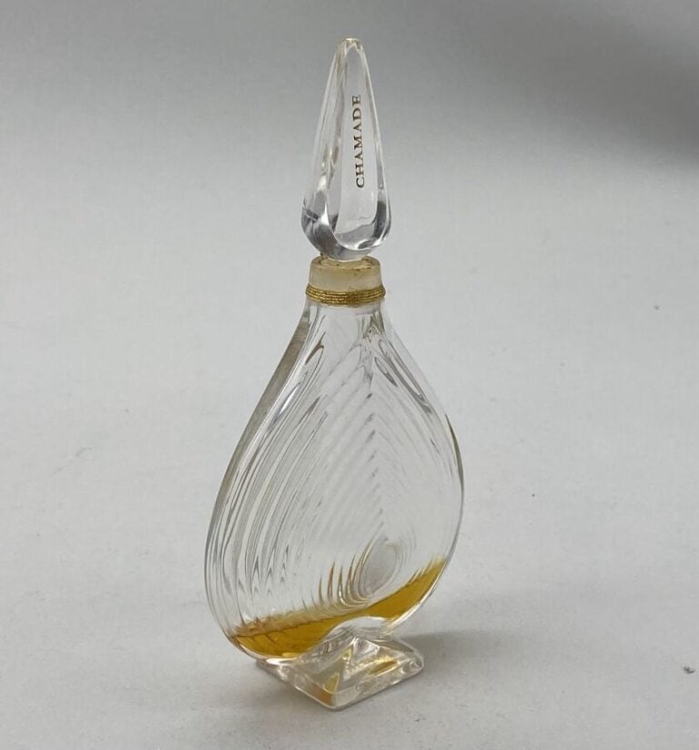GUERLAIN, 2 flacons pour "Chamade", dans leur boite d'origine, bouchon plast-ém…